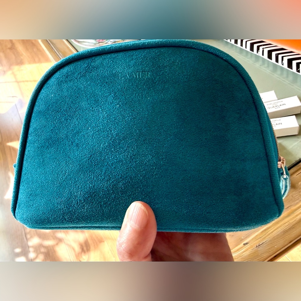 LA MER Suede Like Velvet Turquoise BAG NEW. Including 7 French Perfume Sample - Picture 3 of 6